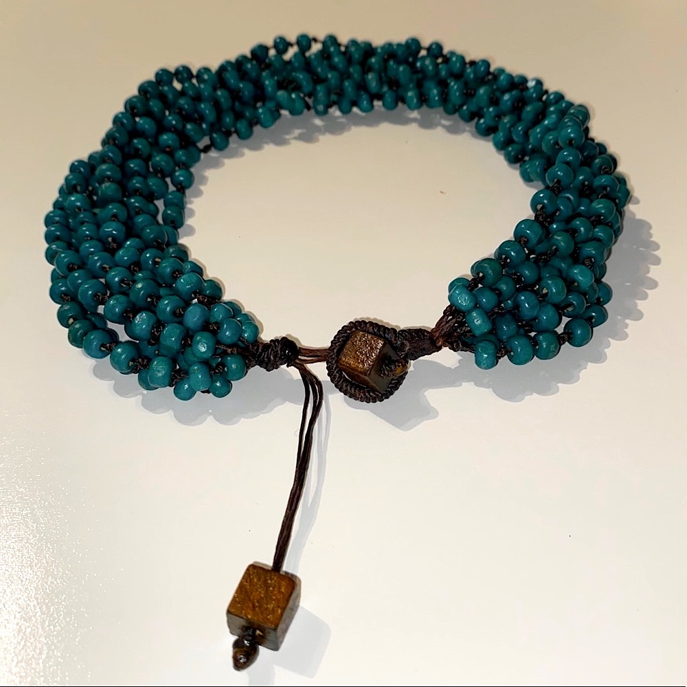 Beaded necklace in teal